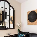 Capitan 1 Apartment